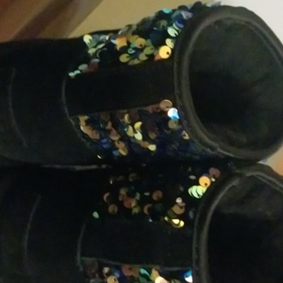 Ugg Sequin mini short Boot - Picture 3 of 11